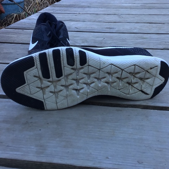 Nike Running Shoes - Picture 2 of 2